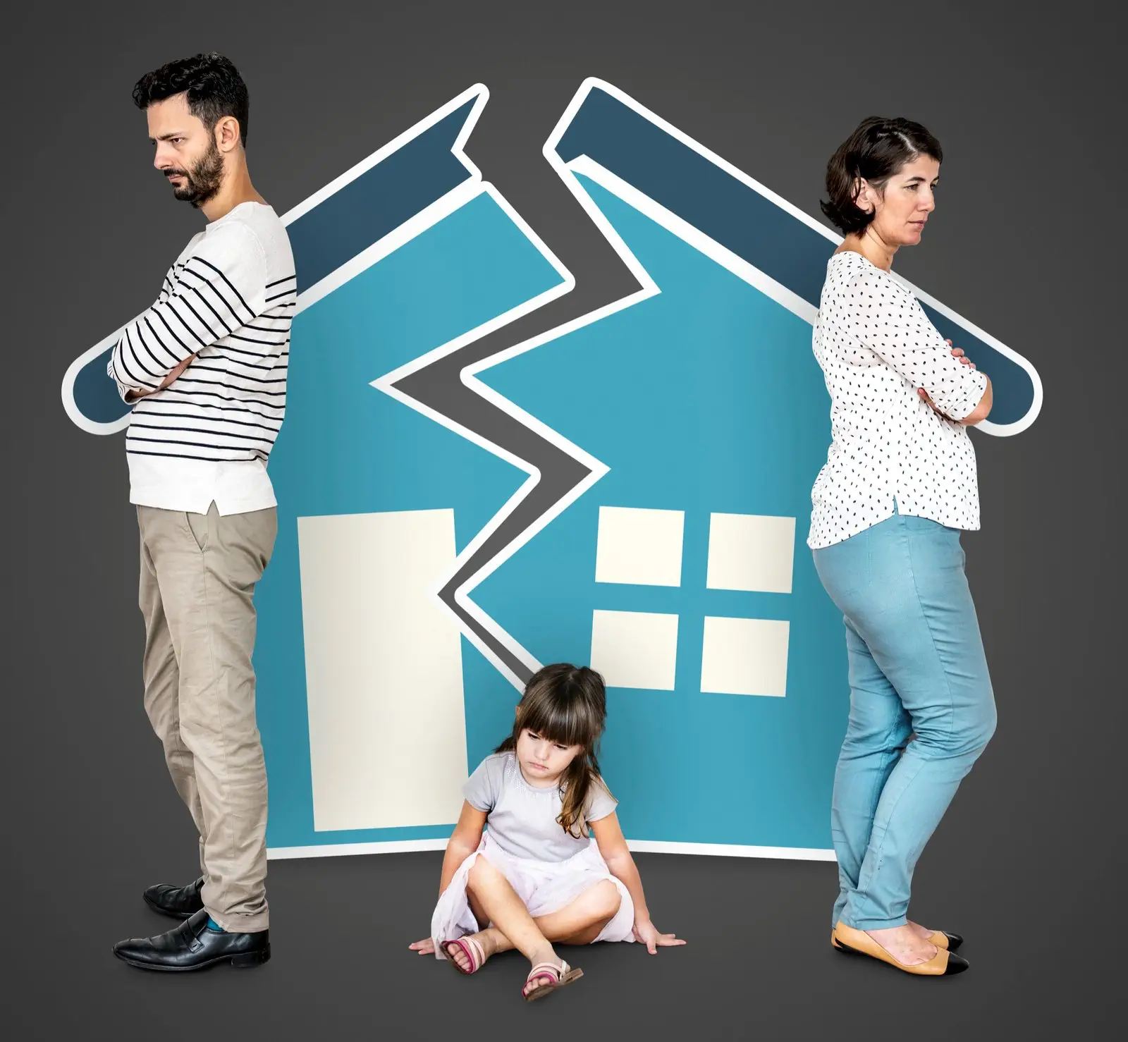 Couple facing away with child sitting between, symbolizing divorce's effect on wills in NSW.